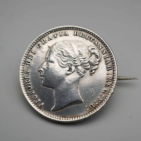 1884年 英国アンティーク ヴィクトリア女王 1シリング銀貨 ブローチ 6.2g