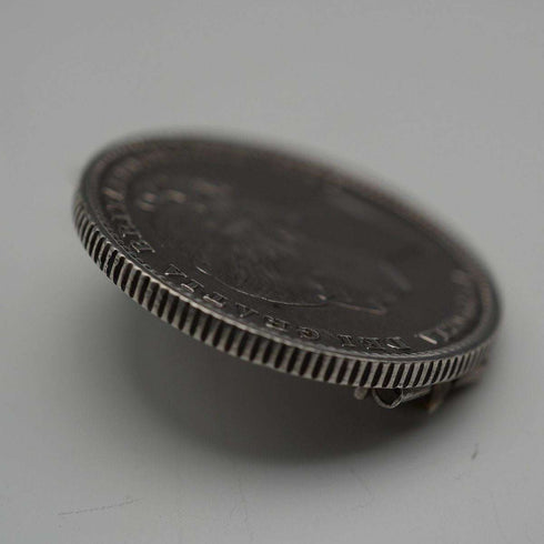 1884年 英国アンティーク ヴィクトリア女王 1シリング銀貨 ブローチ 6.2g