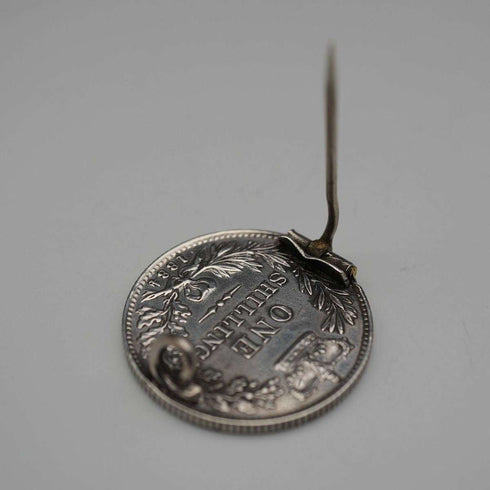 1884年 英国アンティーク ヴィクトリア女王 1シリング銀貨 ブローチ 6.2g