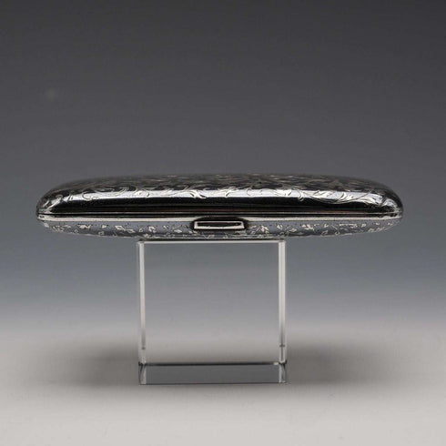 Cajetilla de cigarrillos antigua de plata 900 con incrustaciones de niello, fabricada en Austria hacia 1898, 124 g