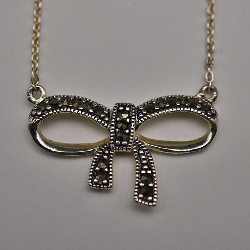 Vintage Sterling Silver & Marcasite Ribbon Design Pendant Necklace