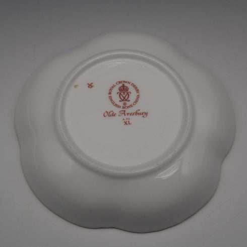 1977 United Kingdom Royal Crown Derby "Old Avesbury" Bone China Small Plate, 145mm Diameter