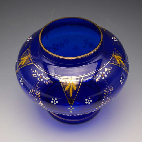 Jarrón de cristal azul de estilo victoriano vintage británico con decoración de esmalte