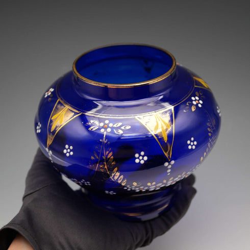 Jarrón de cristal azul de estilo victoriano vintage británico con decoración de esmalte