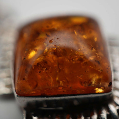 Colgante vintage de ámbar con base de plata pura, incluye cadena de cuero y plata pura