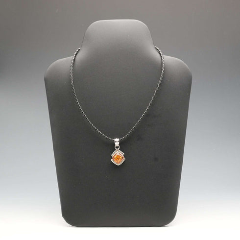 Colgante vintage de ámbar con base de plata pura, incluye cadena de cuero y plata pura