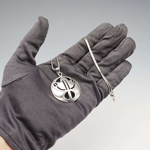 Colgante circular Art Nouveau de plata de ley vintage británica, con cadena de plata de ley, Kit Heath