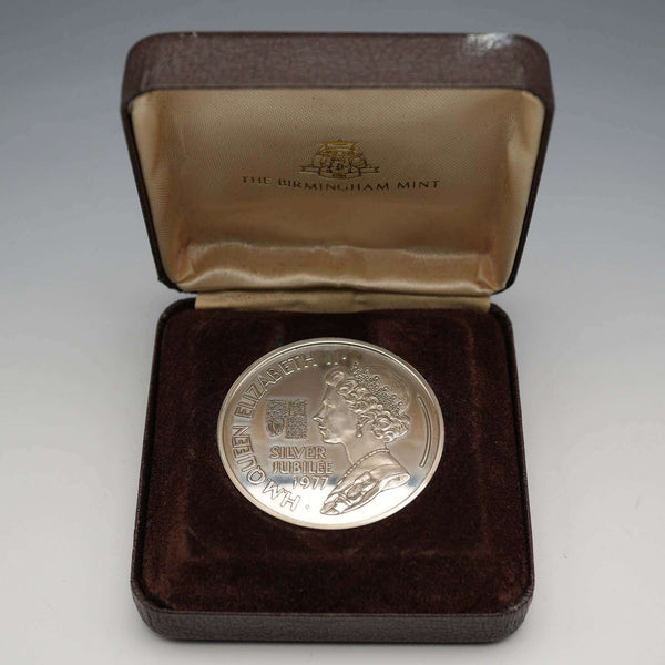 1977年 英国エリザベス2世女王 戴冠25周年 記念銀貨 45g Birmingham Mint ケース付