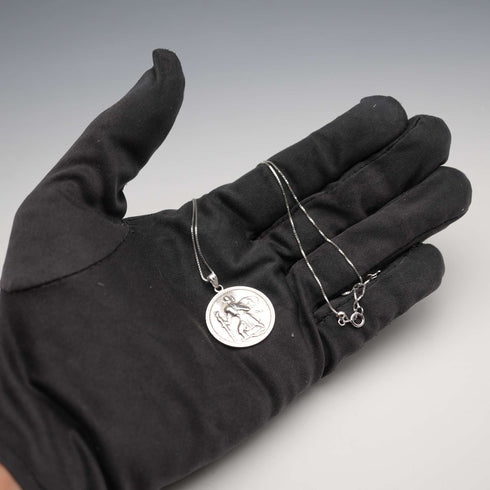 Vintage St. Christopher Sterling Silver Medal Pendant with Sterling Silver Necklace, Total 5.9g