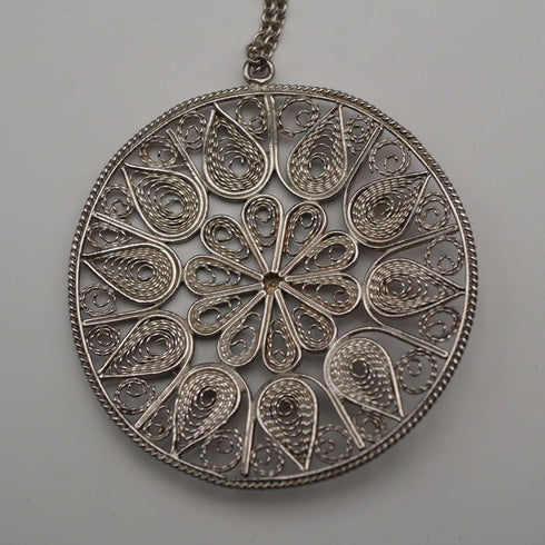 Colgante de filigrana de plata de ley vintage con cadena de plata de ley, 12,1 g en total