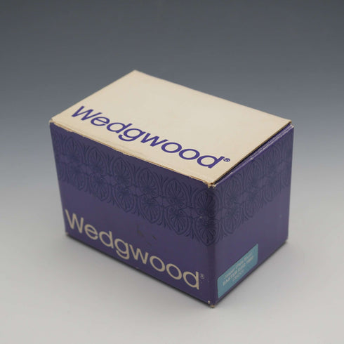 Huevo de Pascua de Jasperware de Wedgwood, Reino Unido, azul pálido, en caja