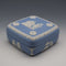 Caja cuadrada con tapa de Jasperware, Wedgwood, Reino Unido, 1969, azul pálido
