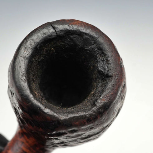 Pipa de fumar Dunhill Shell Briar vintage británica de la primera mitad del siglo XX, con marcas de uso