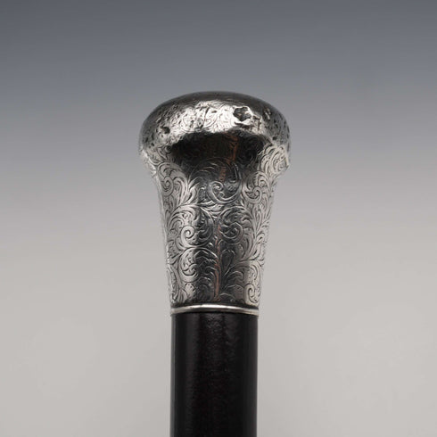 Bastón antiguo británico de 1908, eje negro, mango con rodete de plata de ley, 90 cm, J Howell
