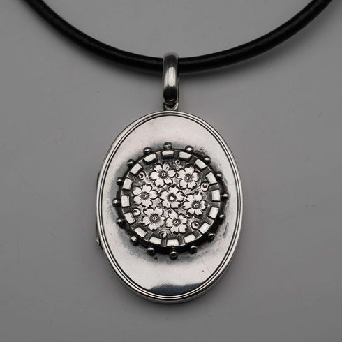 Colgante relicario antiguo de plata de ley con collar de cuero, 15,5 g