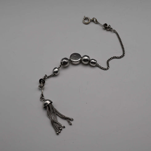 Vintage sterling silver tassel-decorated chain with ring clasp, 24cm total length, 12g