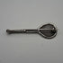 Broche antiguo de plata en forma de raqueta de tenis