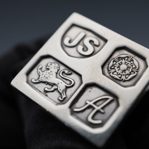Gemelos vintage británicos de plata de ley con diseño de sello, 21 g, Jack Spencer Ltd