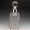 Decantador cuadrado de cristal tallado vintage británico de 1982 con decoración de plata de ley, CJ Vander