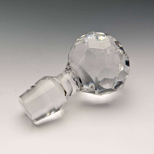 Decantador cuadrado de cristal tallado vintage británico de 1982 con decoración de plata de ley, CJ Vander