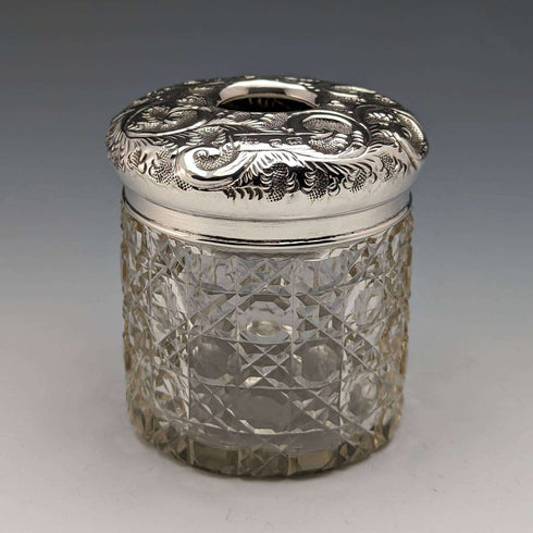 1910年 英国アンティーク 純銀蓋 カットガラスジャー J H Worrall and Son
Frasco de cristal tallado con tapa de plata de ley, antigüedad británica de 1910, por J H Worrall and Son