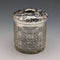 1910年 英国アンティーク 純銀蓋 カットガラスジャー J H Worrall and Son
Frasco de cristal tallado con tapa de plata de ley, antigüedad británica de 1910, por J H Worrall and Son