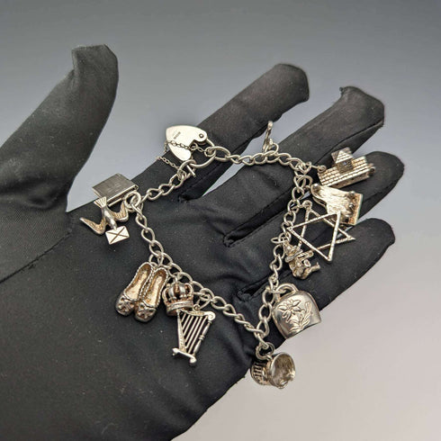 Pulsera con dijes de plata esterlina vintage británica, 31 g