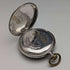 Reloj de bolsillo Longines antiguo de hacia 1921, caja de plata con decoración nielada, en buen estado de funcionamiento.