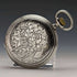 Reloj de bolsillo Longines antiguo, circa 1928, caja saboneta de plata grabada, en buen estado de funcionamiento.