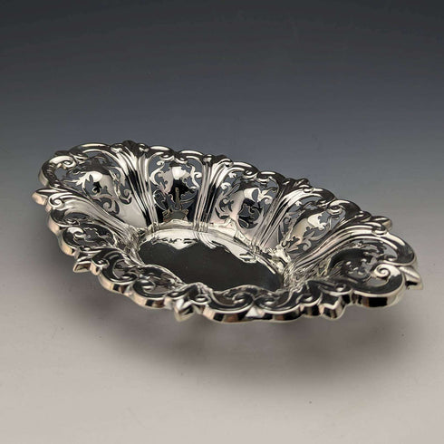 1904 British Antique Sterling Silver Earrings Dish 112g Elkington