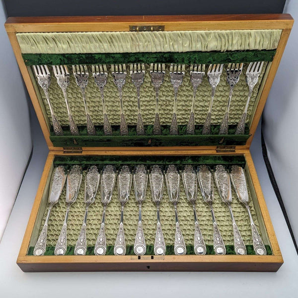 British antique silver plate fish cutlery 12 pair set boxed Cooper Brothers
