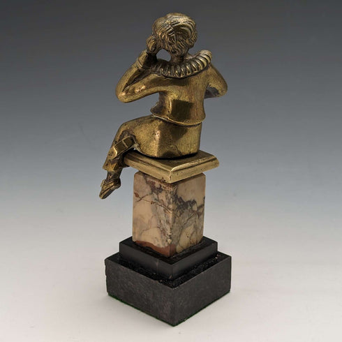 Soporte de exhibición para reloj de bolsillo con figura de niño en bronce ormolu y mármol antiguo