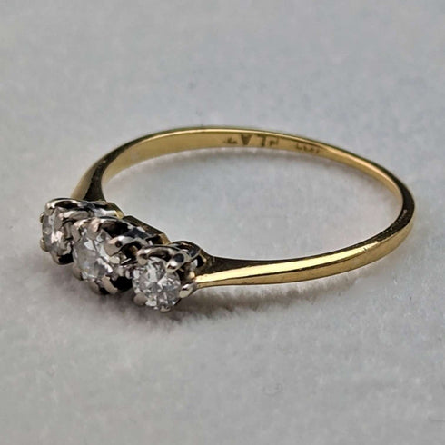 Anillo de oro de 9 quilates con triple diamante, joyería vintage británica