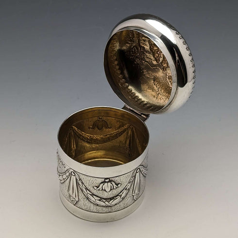 1883年 英国古董纯银茶叶罐 110克 JOHN SEPTIMUS BERESFORD