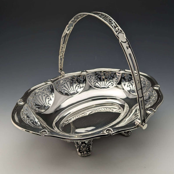 Cesta de plata de ley antigua británica de 1907, decoración calada, asa móvil, 347 g, Walker & Hall