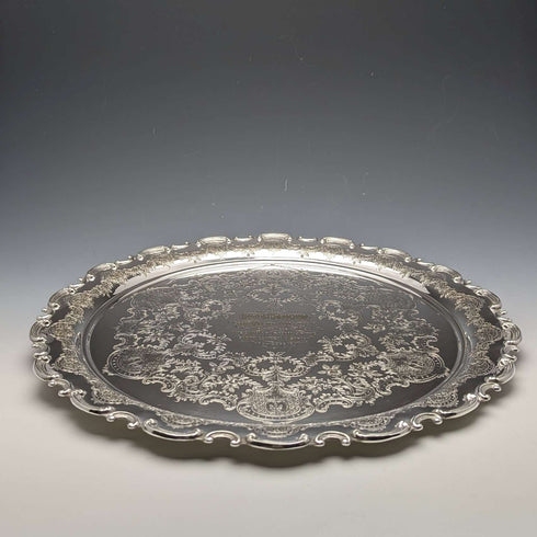 Salva de plata chapada, antigüedad inglesa de alrededor de 1907, 32 cm de diámetro, Henry Atkins