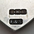 Fob de plata de ley con forma de escudo, vintage británico de 1928, de Fattorini & Sons, en su estuche.