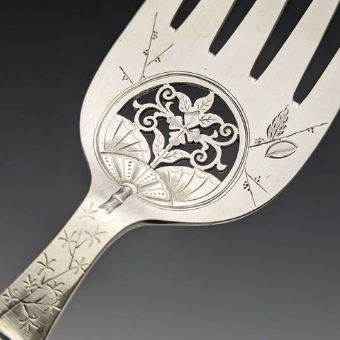 Around 1870 British Antique White Pearl Shell Handle Silver Plated Fish Server Pair in Case