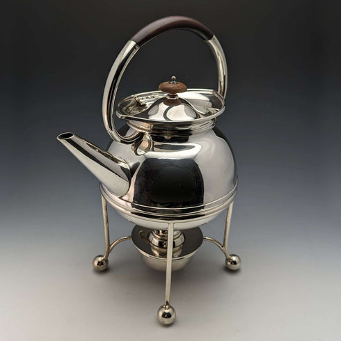Juego de hervidor y soporte con quemador, vintage inglés, chapado en plata, hacia 1930, George Wish