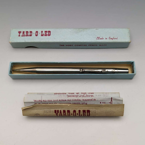 Lápiz mecánico vintage Yard-O-Led Platinine de fabricación británica, en estuche de papel.