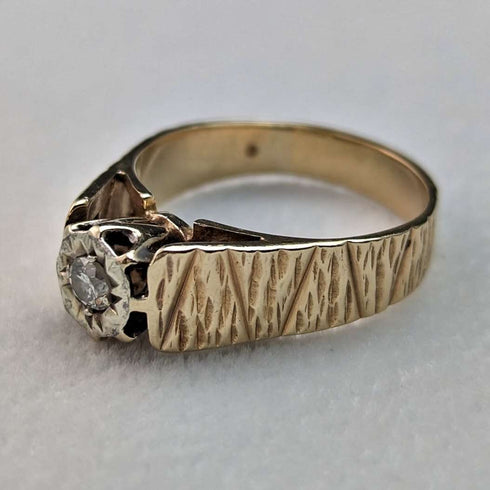 1972 British Vintage Jewelry Diamond K9 Gold Ring (Size 11) Engagement Ring