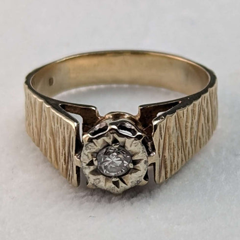 1972 British Vintage Jewelry Diamond K9 Gold Ring (Size 11) Engagement Ring