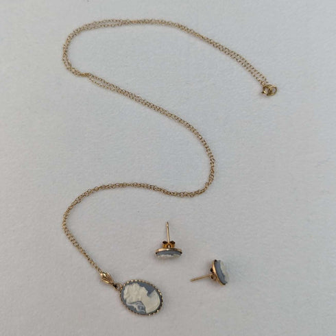 Joyería vintage británica: conjunto de collar con colgante y pendientes de oro de 9 quilates y camafeo