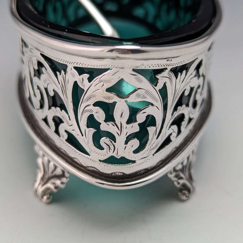 1904 British Antique Pure Silver & Green Glass Salt Dish & Spoon William Hair Haseler