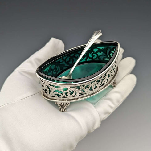 1904 British Antique Pure Silver & Green Glass Salt Dish & Spoon William Hair Haseler