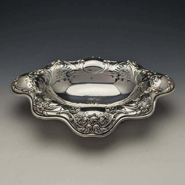Plato de plata esterlina con base, circa 1895, EE. UU., 215 g, Gorham