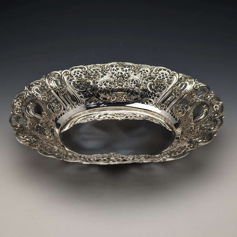 Plato para dulces de plata 800, antiguo alemán, circa 1900, 412 g