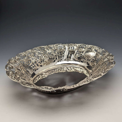 Plato para dulces de plata 800, antiguo alemán, circa 1900, 412 g