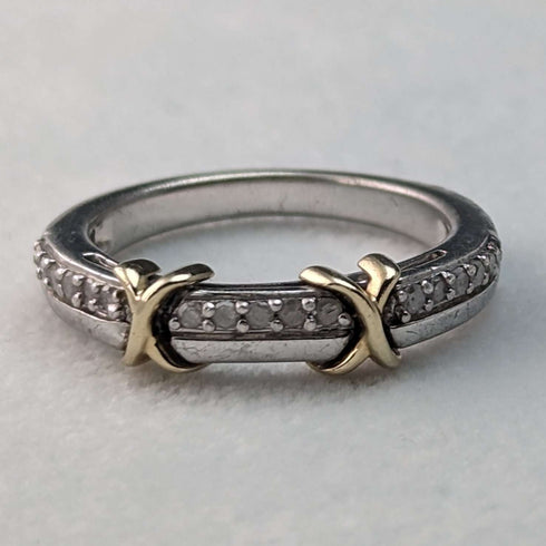 Anillo vintage británico de oro de 9 quilates, plata de ley y diamantes pequeños