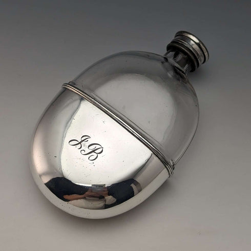 Petaca de cristal ovalada con decoración de plata antigua británica de 1900